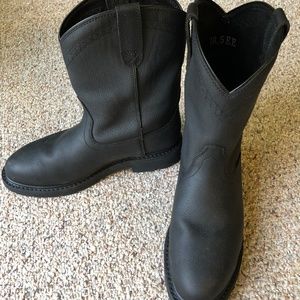 black ariat work boots